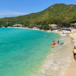 koh larn is one of the best beaches near Bangkok.